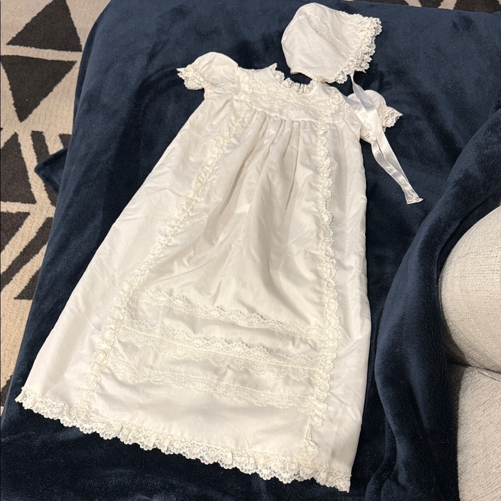 Vintage Elegant White Lace Kids Dress with Bonnet